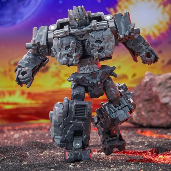 Image Of Deluxe Infernac Magneous From Transformers United  (76 of 169)
